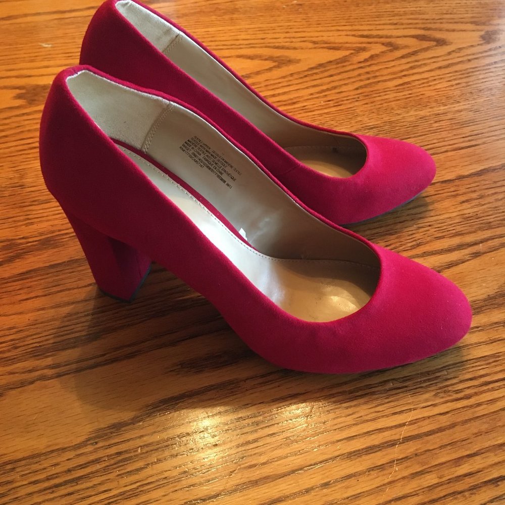 Merona Faux Suede Block Heel Pumps in Red